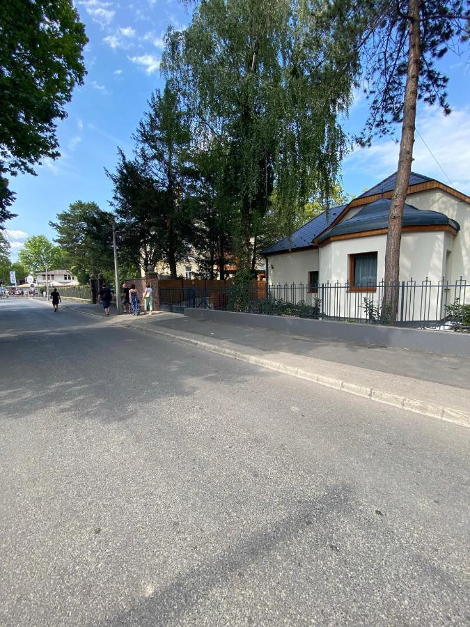 Pensjonat Karinthy Haz Siófok Zewnętrze zdjęcie